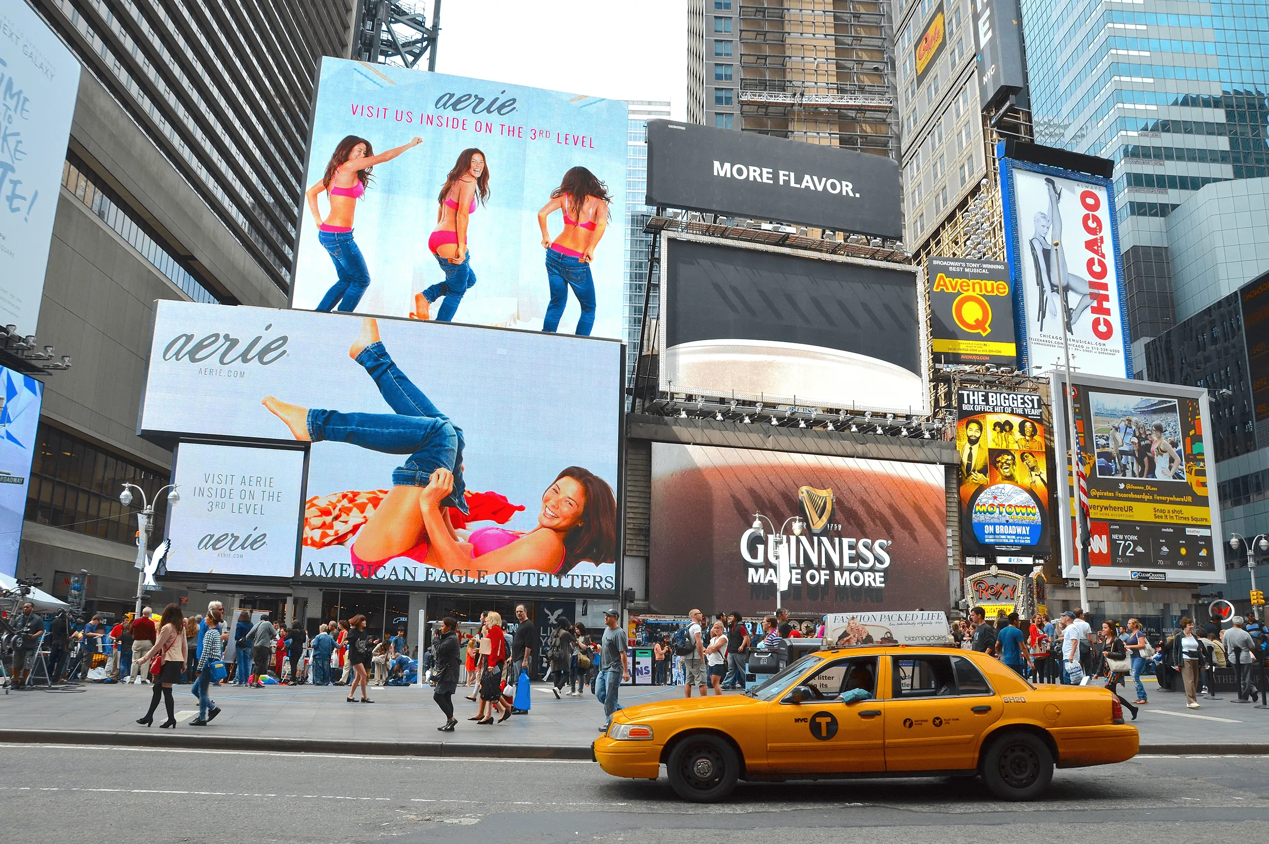 Buy dating traffic with advanced targeting filters for precise audience selection and segmentation